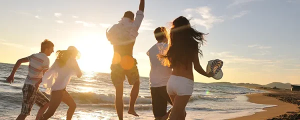 3 voyages en groupe à la plage pour des moments mémorables